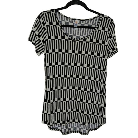 LuLaRoe Patterned Tee - Size S - GUC - Picture 1 of 6